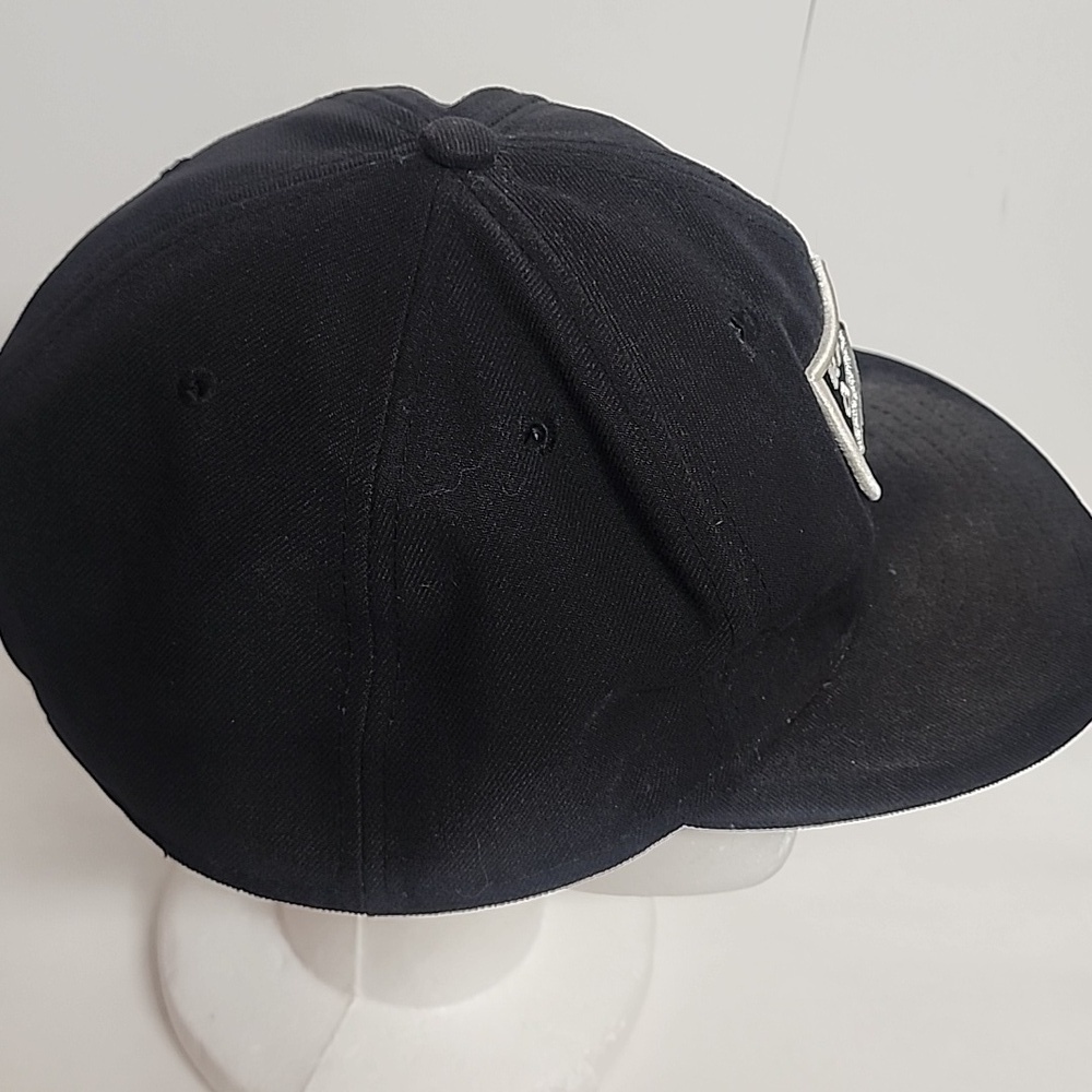 NFL Vintage 59Fifty New Era 8 63.5cm Black Raiders Well- Loved Unisex Cap - Picture 3 of 11